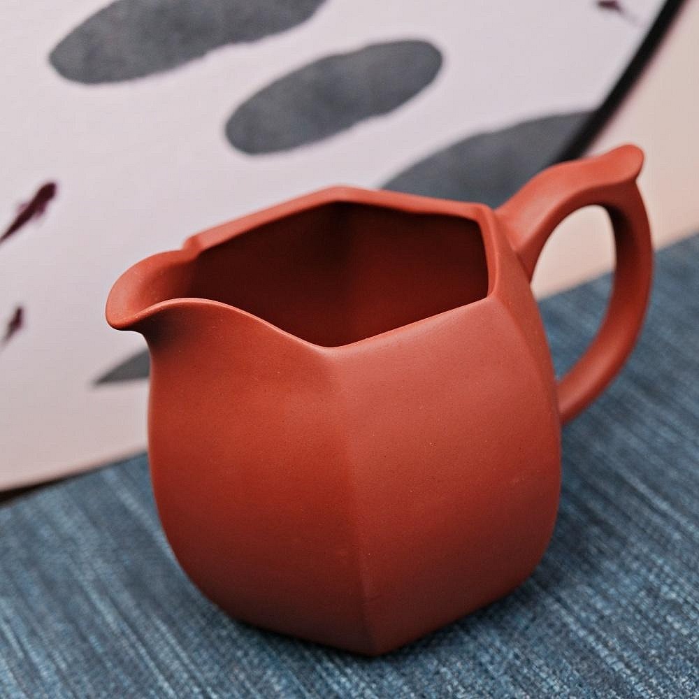 【全館滿599免運】茶海 分茶器【手工紫砂六方茶海】六方公道杯260ML 分茶器【清水泥六方茶漏】【自在坊茶具】-細節圖2