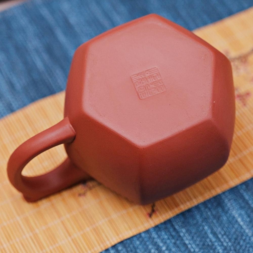 【全館滿599免運】茶海 分茶器【手工紫砂六方茶海】六方公道杯260ML 分茶器【清水泥六方茶漏】【自在坊茶具】-細節圖6