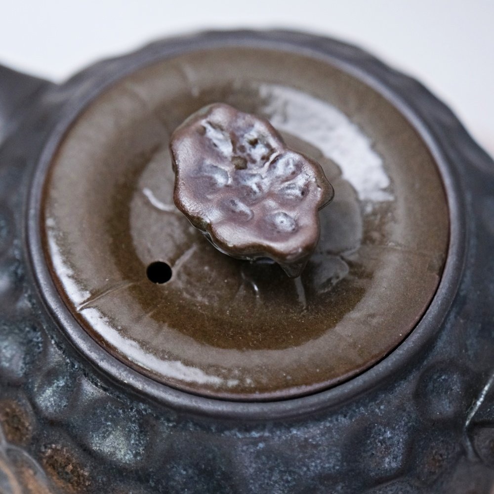 【全館滿599免運】茶壺 粗陶茶壺 創意茶壺 精品粗陶奇石壺-窯變青野-鎏金鐵釉 粗陶茶具【自在坊茶具】-細節圖4