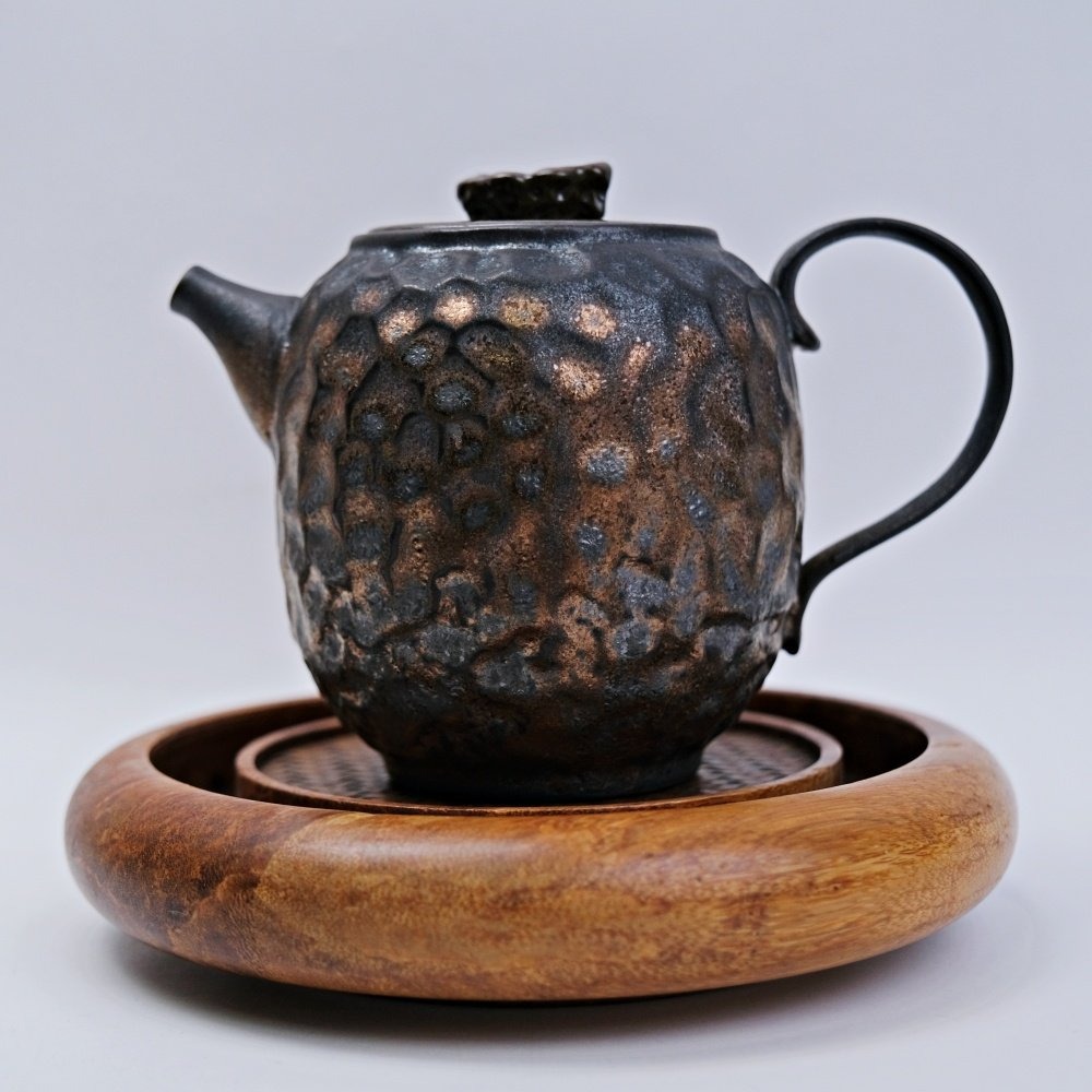 【全館滿599免運】茶壺 粗陶茶壺 創意茶壺 精品粗陶奇石壺-窯變青野-鎏金鐵釉 粗陶茶具【自在坊茶具】-規格圖11