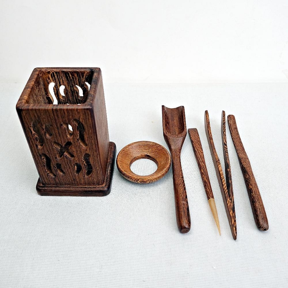 【全館滿599免運】實木茶道六君子套組 黑檀木 雞翅木 彎頭茶夾 茶針 茶鏟 收納桶 茶道配件【自在坊茶具】-細節圖4