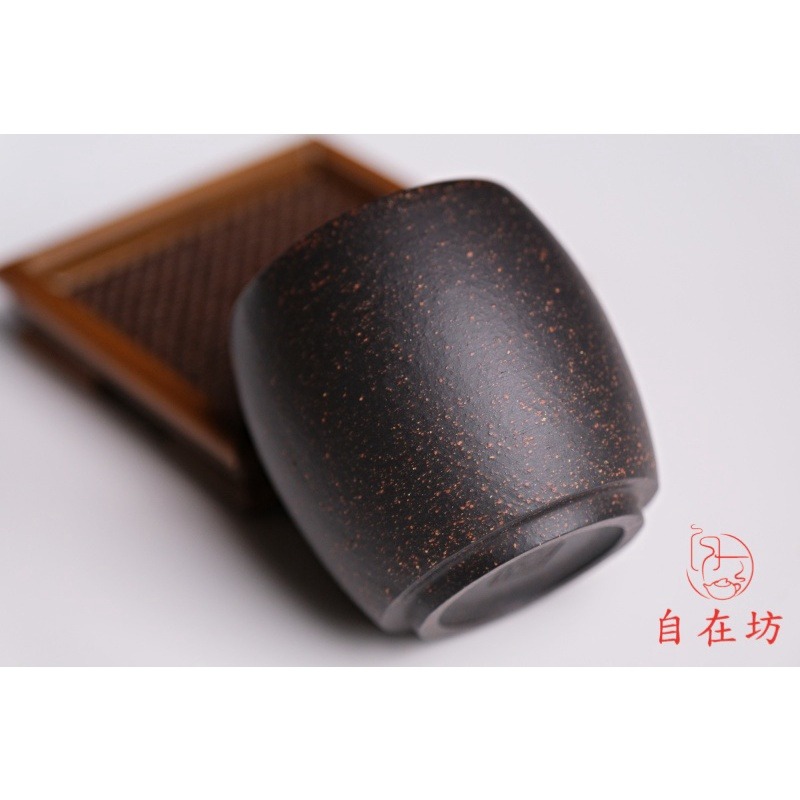 【全館滿599免運】茶杯 品茗杯 成化杯 大紅袍成化杯80ml 黑金砂成化杯80ml 紫砂杯 手工茶杯【自在坊茶具】-細節圖5
