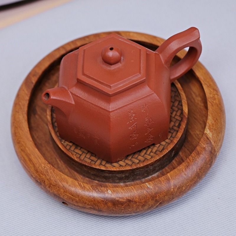 【自在坊茶具】茶壼 西施壼 紫砂壼【倪新安平安六方壼-140ml(朱泥)】工藝師手作 出湯順暢【全館滿599免運】-細節圖2