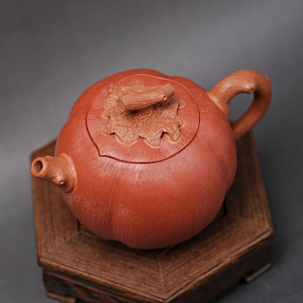 【全館滿599免運】茶壺 手工壺 紫砂壺【蔣靜明清水泥柿子仿生壼─150ml】工藝師紫砂壺 原礦老紫泥【自在坊茶具】-細節圖2