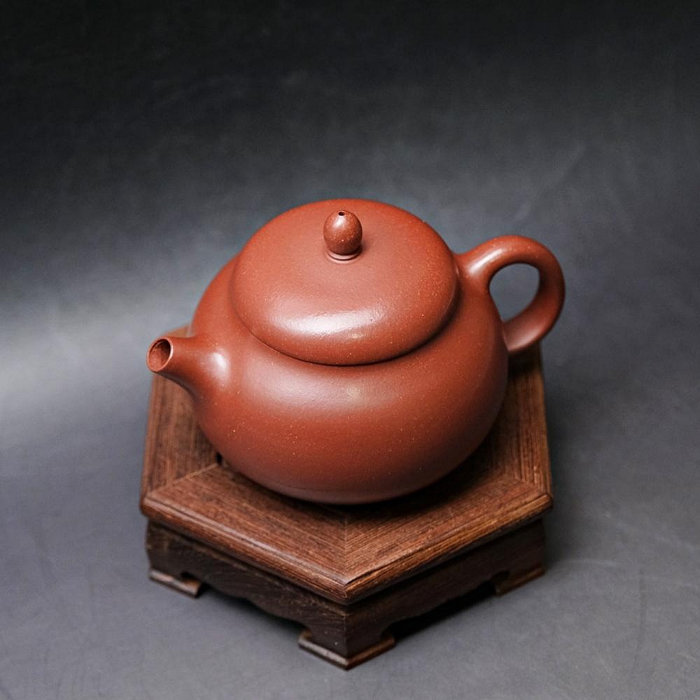 【全館滿599免運】陳紅大紅袍柿圓壼─140ml 茶壼 紫砂壼 工藝師手作 手工茶壼 宜興紫砂壺 附收藏證書【自在坊茶具-細節圖2