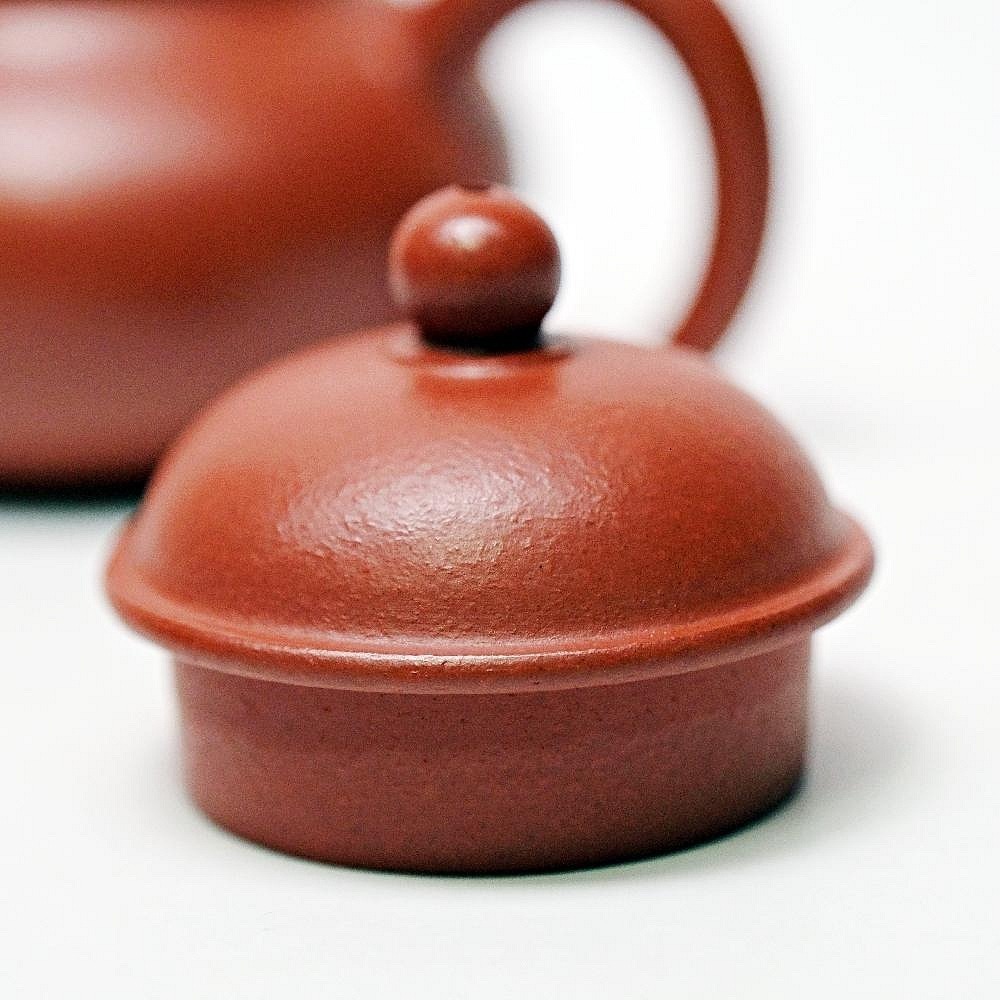 【自在坊茶具】茶壼 容天壼 紫砂壼【段麗娟魚子朱泥容天壼─130ml】工藝師手作 手工茶壼 出湯順暢【全館滿599免運】-細節圖5