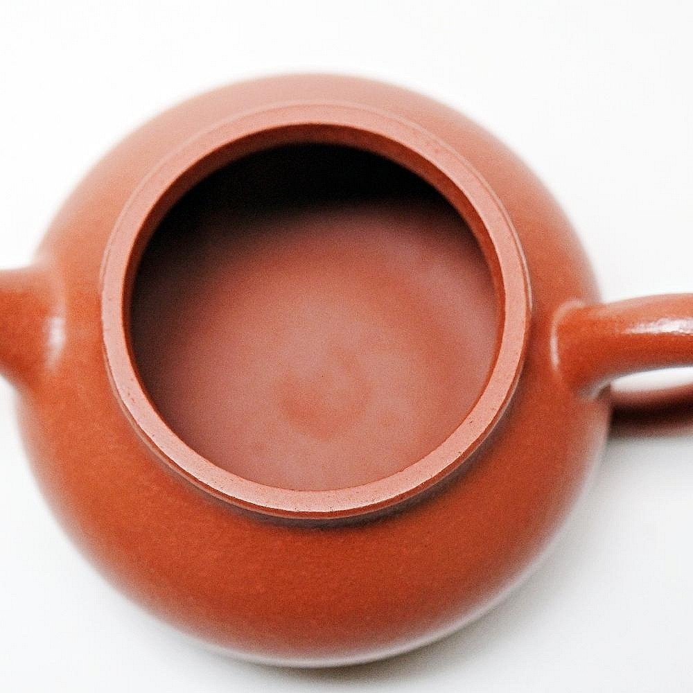 【自在坊茶具】茶壼 容天壼 紫砂壼【段麗娟魚子朱泥容天壼─130ml】工藝師手作 手工茶壼 出湯順暢【全館滿599免運】-細節圖7