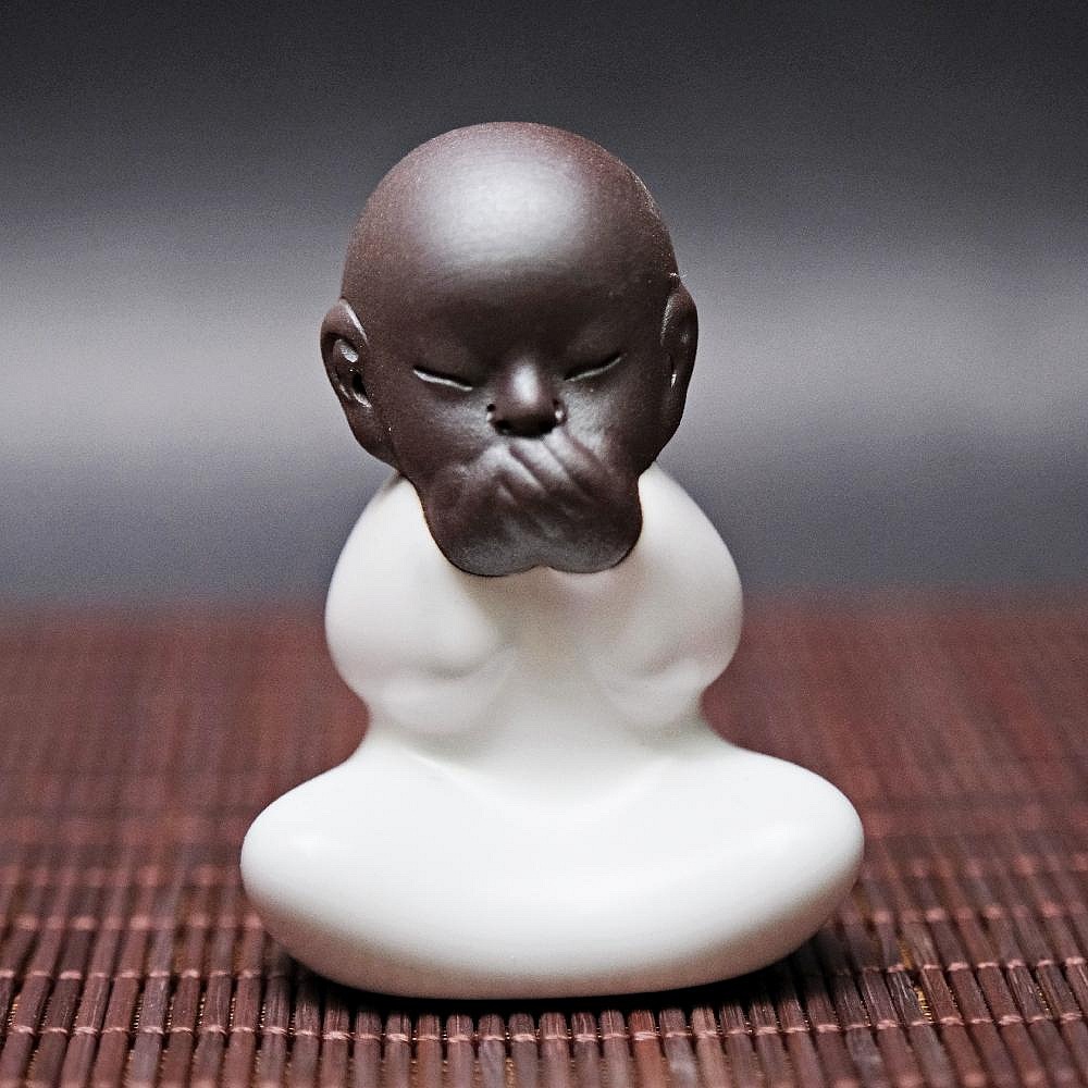 【自在坊茶具】茶寵 茶玩 汝窯四勿小和尚茶寵組(4入) 茶盤裝飾 桌面擺件 茶桌裝飾 創意擺件 茶道配件【全館滿599免-細節圖3