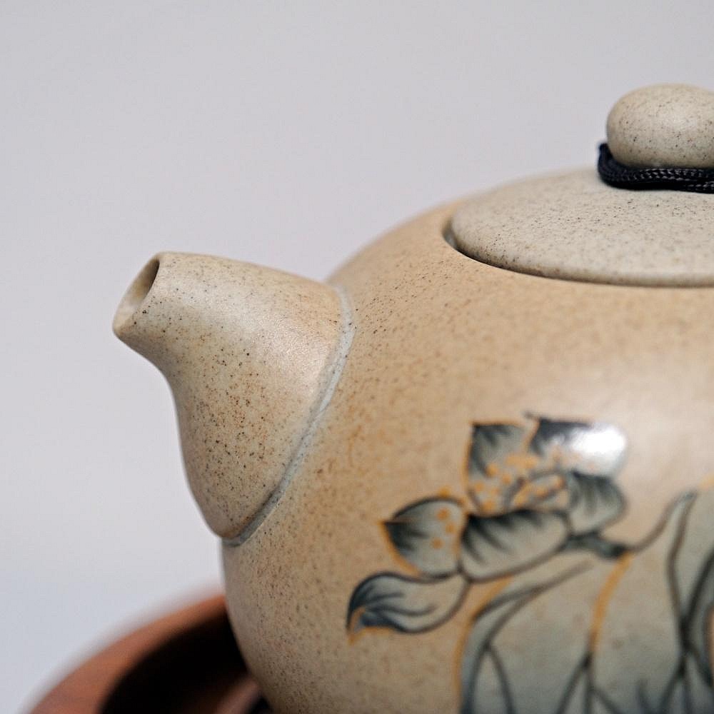 【自在坊茶具】粗陶墨荷壺 250ml 禪風古韻 淡雅清俗 細緻手作 自然窯變 古法燒製 粗陶茶壼 功夫茶具【全館滿599-細節圖3