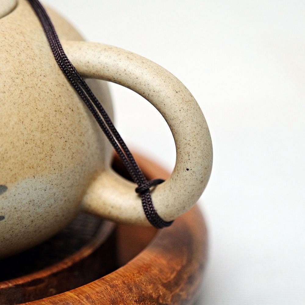 【自在坊茶具】粗陶墨荷壺 250ml 禪風古韻 淡雅清俗 細緻手作 自然窯變 古法燒製 粗陶茶壼 功夫茶具【全館滿599-細節圖4