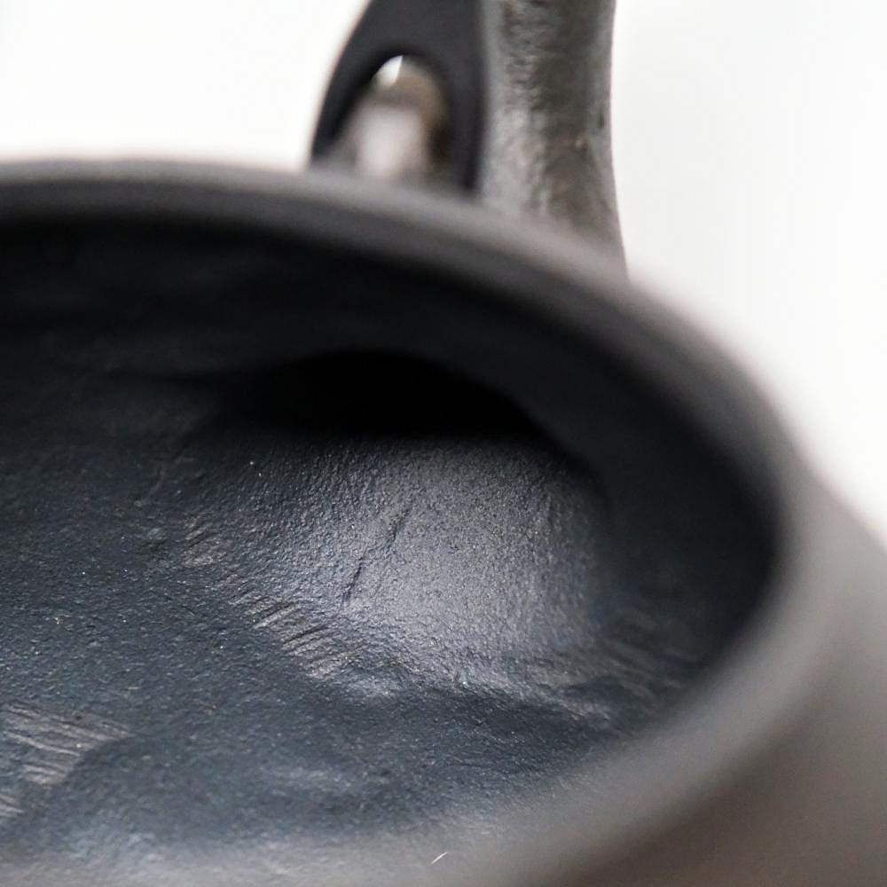 【自在坊茶具】螞蟻藏六造鑄鐵壺1.3L〔附贈壺叉〕藏六造 日本鑄鐵壺 老鐵壺 煮茶壺 燒水壺 鑄鐵茶壺【全館滿599免運-細節圖8