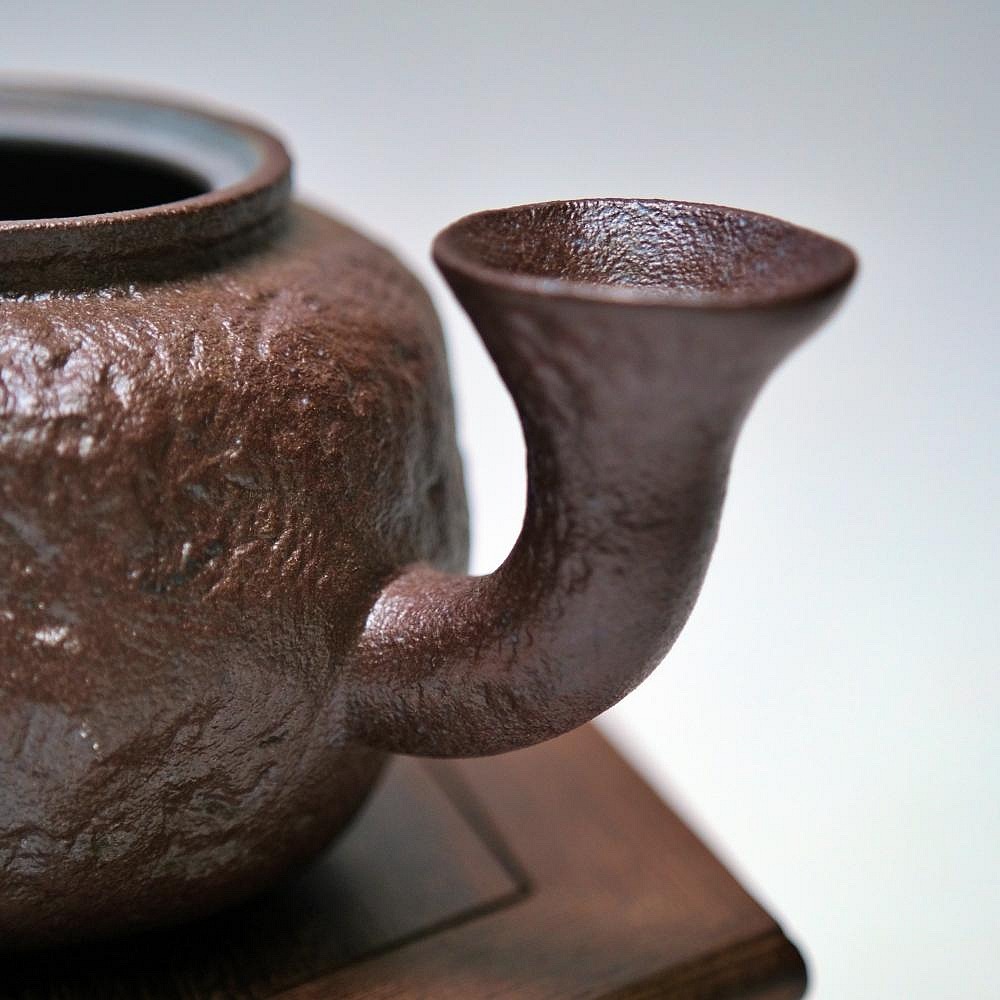 【自在坊茶具】彎月粗陶鎏金側把壺 180ml 禪風古韻 淡雅清俗 細緻手作 自然窯變 古法燒製 粗陶茶壼 功夫茶具【全館-細節圖6