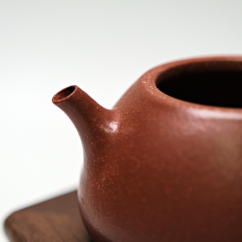 【自在坊茶具】段麗娟降波泥乳瓢壺─110ml 工藝師手作 原礦紫砂 宜興茶壺 一把好壺 出湯順暢 三寸不斷-細節圖5