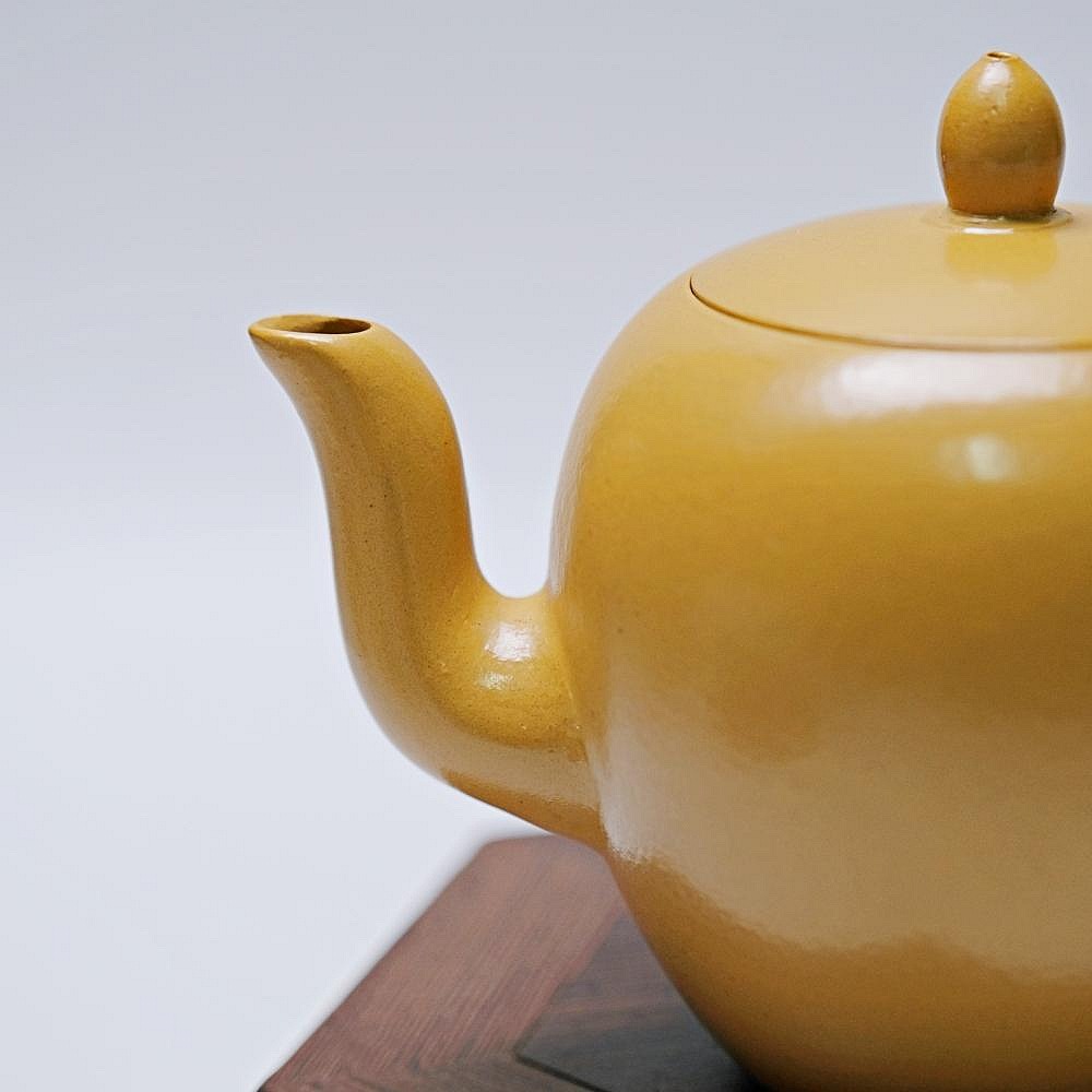 【自在坊茶具】徐玉鳳黃金朱泥美人肩壺─130ml 工藝師手作 原礦紫砂 宜興茶壺 一把好壺 出湯順暢 三寸不斷-細節圖3