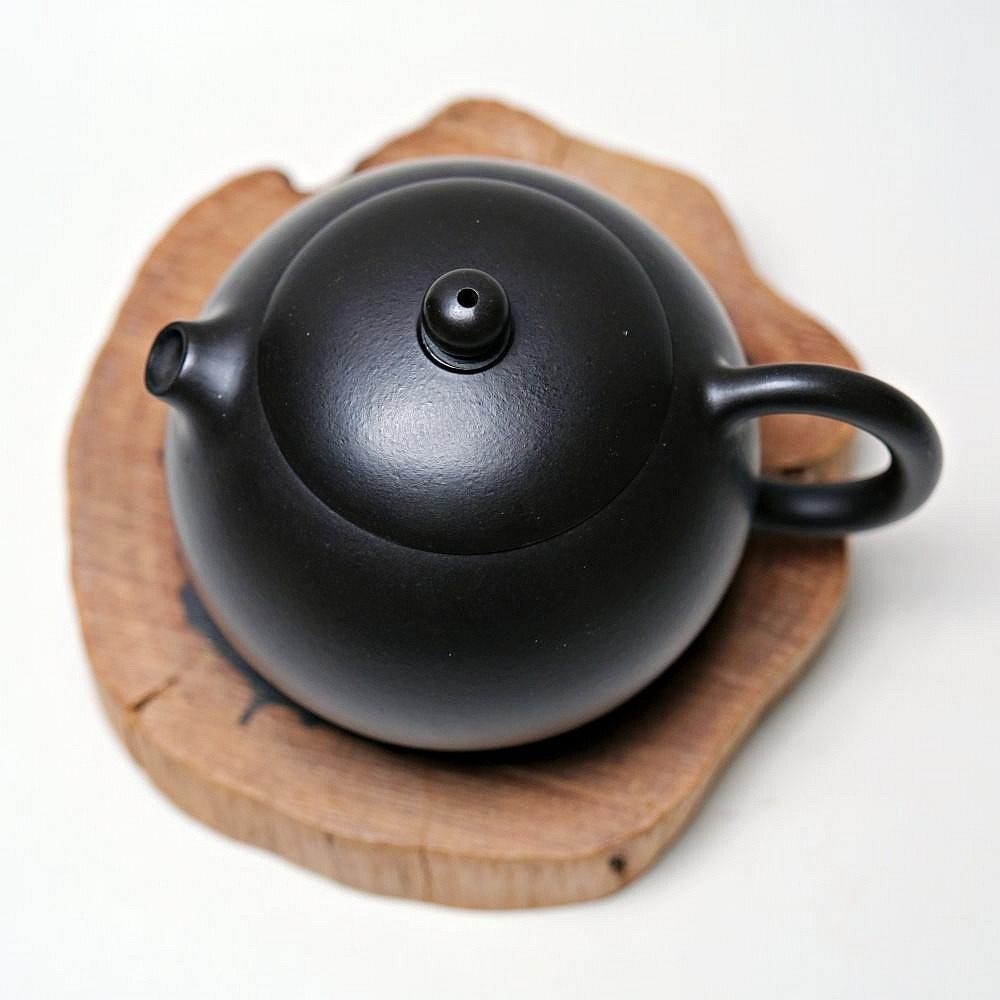 【自在坊茶具】沈丹梧灰河豚西施─200ml 工藝師手作 原礦紫砂 宜興茶壺 一把好壺 出湯順暢 三寸不斷-細節圖2