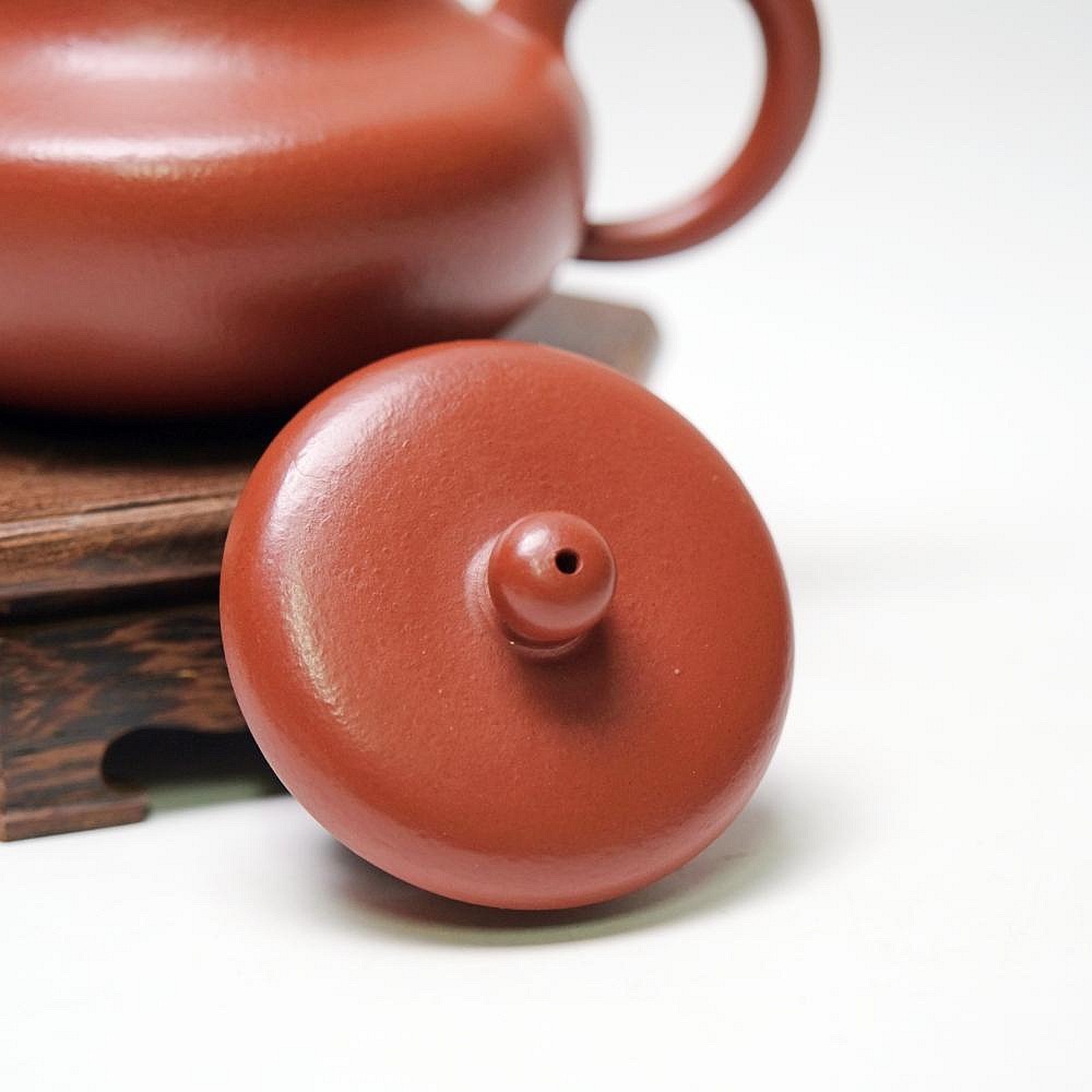 【自在坊茶具】李麗華朱泥君德壺─150ml 工藝師手作 原礦紫砂 宜興茶壺 一把好壺 出湯順暢 三寸不斷-細節圖3