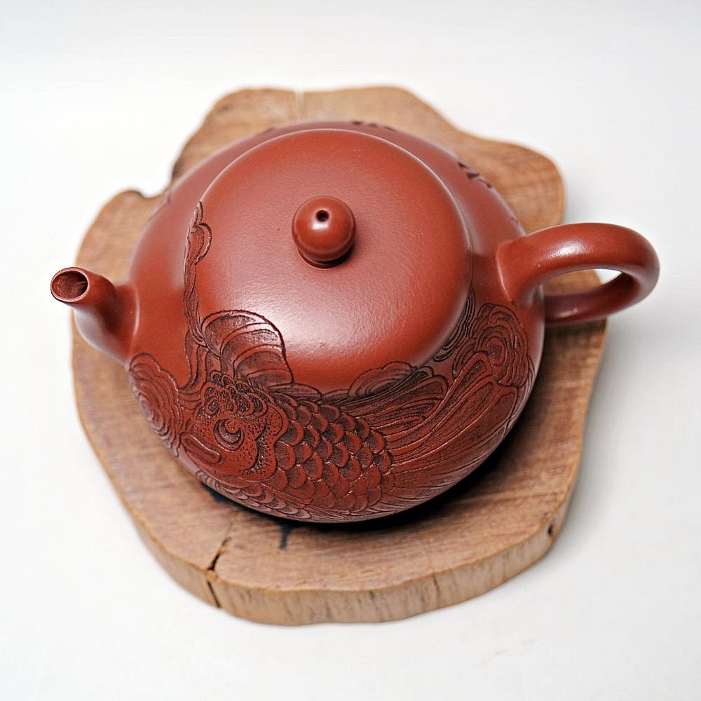 【自在坊茶具】董俊魚趣大紅袍君德壺─170ml 工藝師手作 原礦紫砂 宜興茶壺 一把好壺 出湯順暢 三寸不斷-細節圖2