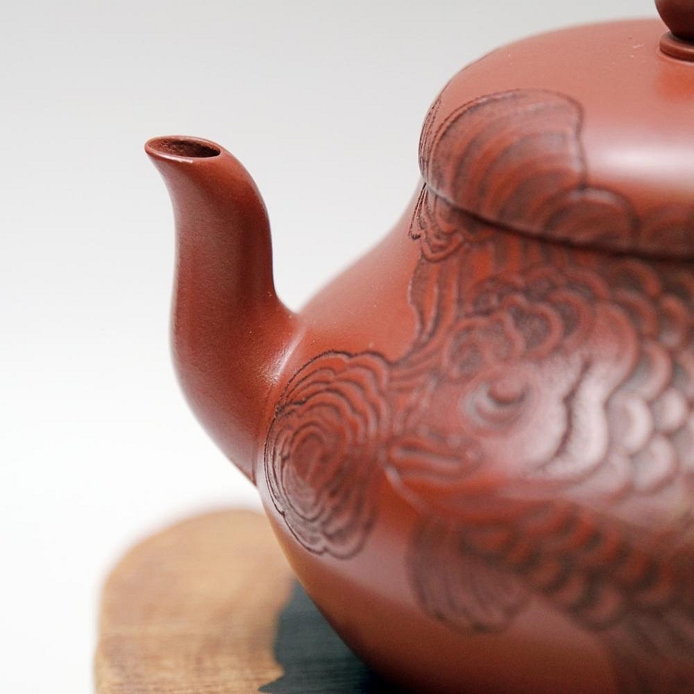 【自在坊茶具】董俊魚趣大紅袍君德壺─170ml 工藝師手作 原礦紫砂 宜興茶壺 一把好壺 出湯順暢 三寸不斷-細節圖5