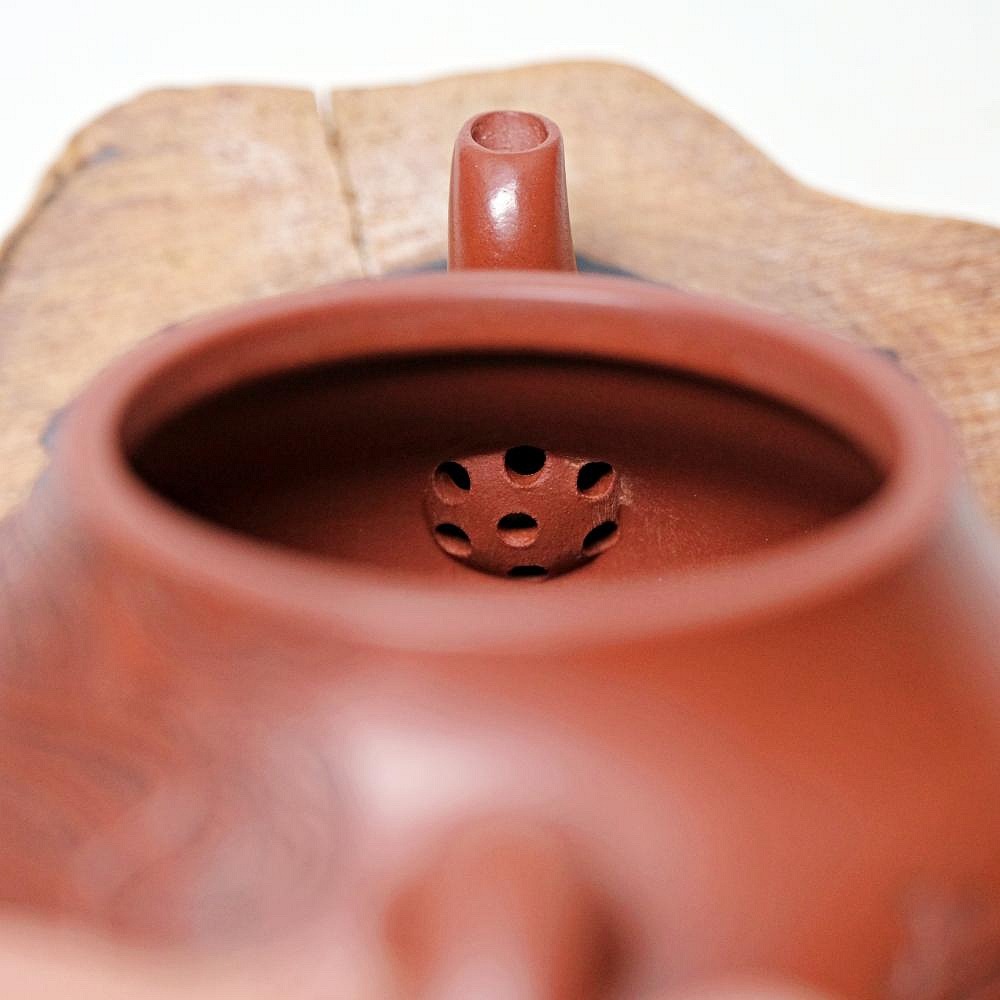 【自在坊茶具】董俊魚趣大紅袍君德壺─170ml 工藝師手作 原礦紫砂 宜興茶壺 一把好壺 出湯順暢 三寸不斷-細節圖9