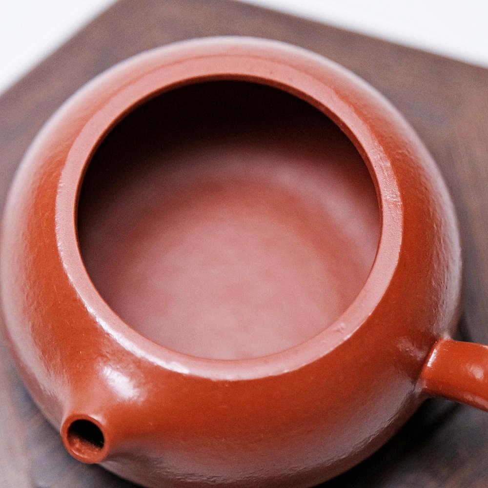 【自在坊茶具】工藝師孟臣 大紅袍唐羽西施壼─80ml 工藝師手作 原礦紫砂 宜興茶壺 一把好壺 出湯順暢 三寸不斷-細節圖7