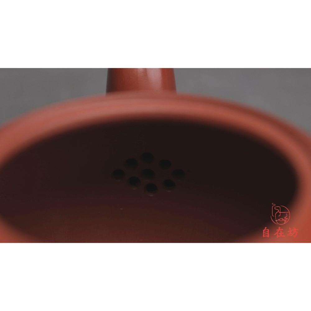 【自在坊茶具】茶壼 紫砂壼 宜興紫砂【邵美華大紅袍一粒珠壺-320ML】工藝師手作手工茶壼 出湯順暢【全館滿599免運】-細節圖4