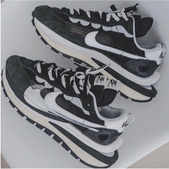 Puramida-Sacai X Nike VaporWaffle 黑白白紅黃綠CV1363-001-100-700