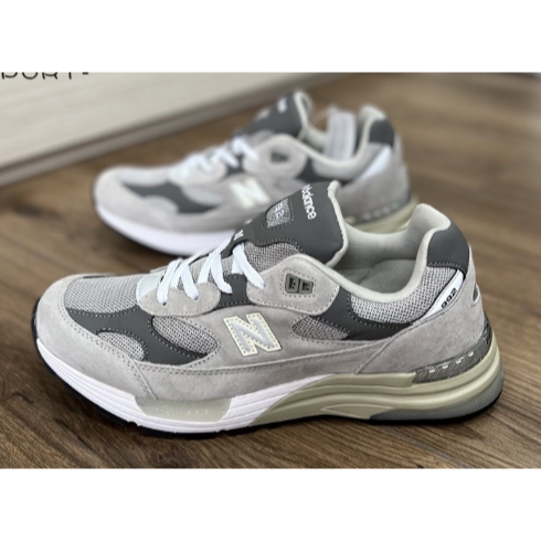 New Balance nb 992GR 反光美國製灰色元祖灰情侶鞋Ｄ楦頭美製麂皮經典