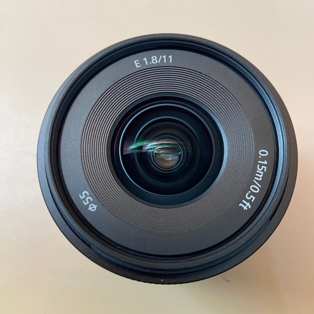 SONY E 11 mm F1.8 SEL11F18 保內 極新 公司貨-細節圖5