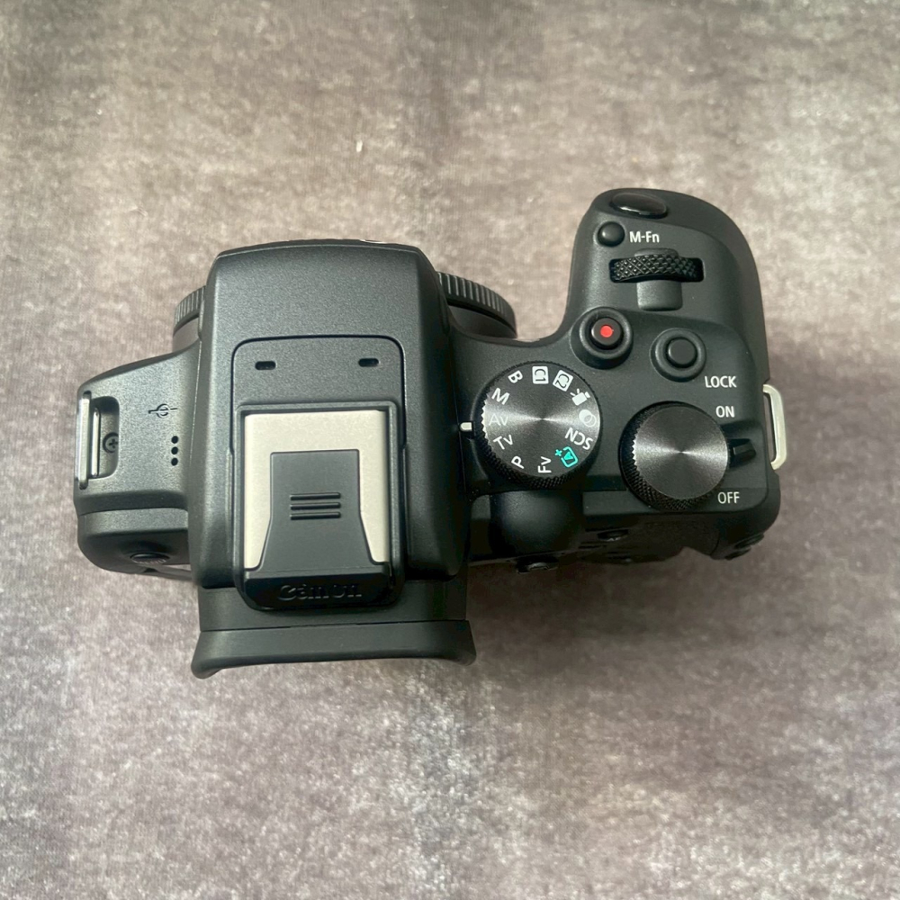Canon R10 單機身 快門5xxx 機況良好 (公司貨)-細節圖3