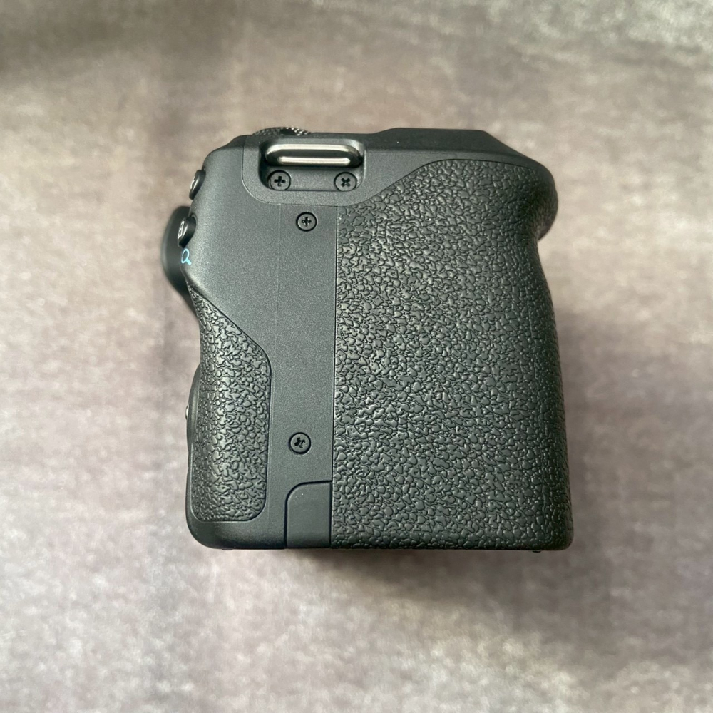 Canon R10 單機身 快門5xxx 機況良好 (公司貨)-細節圖4