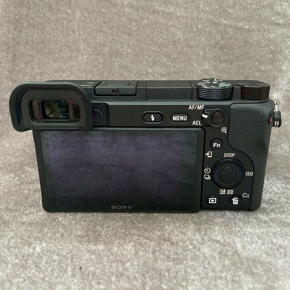 SONY A6400 保固內 快門數少 機況新 (公司貨)-細節圖4