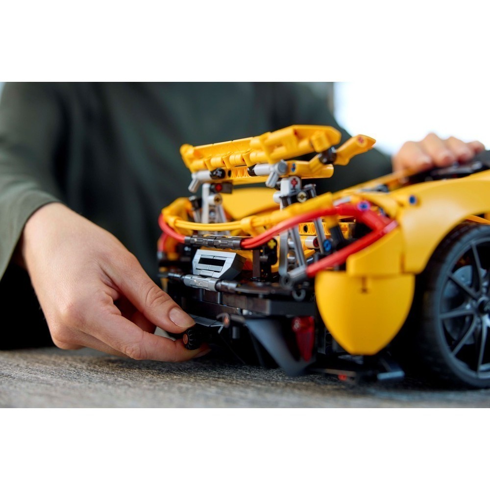 【積木樂園】樂高LEGO 42172 TECHNIC 麥拉倫 P1 McLaren P1™-細節圖8