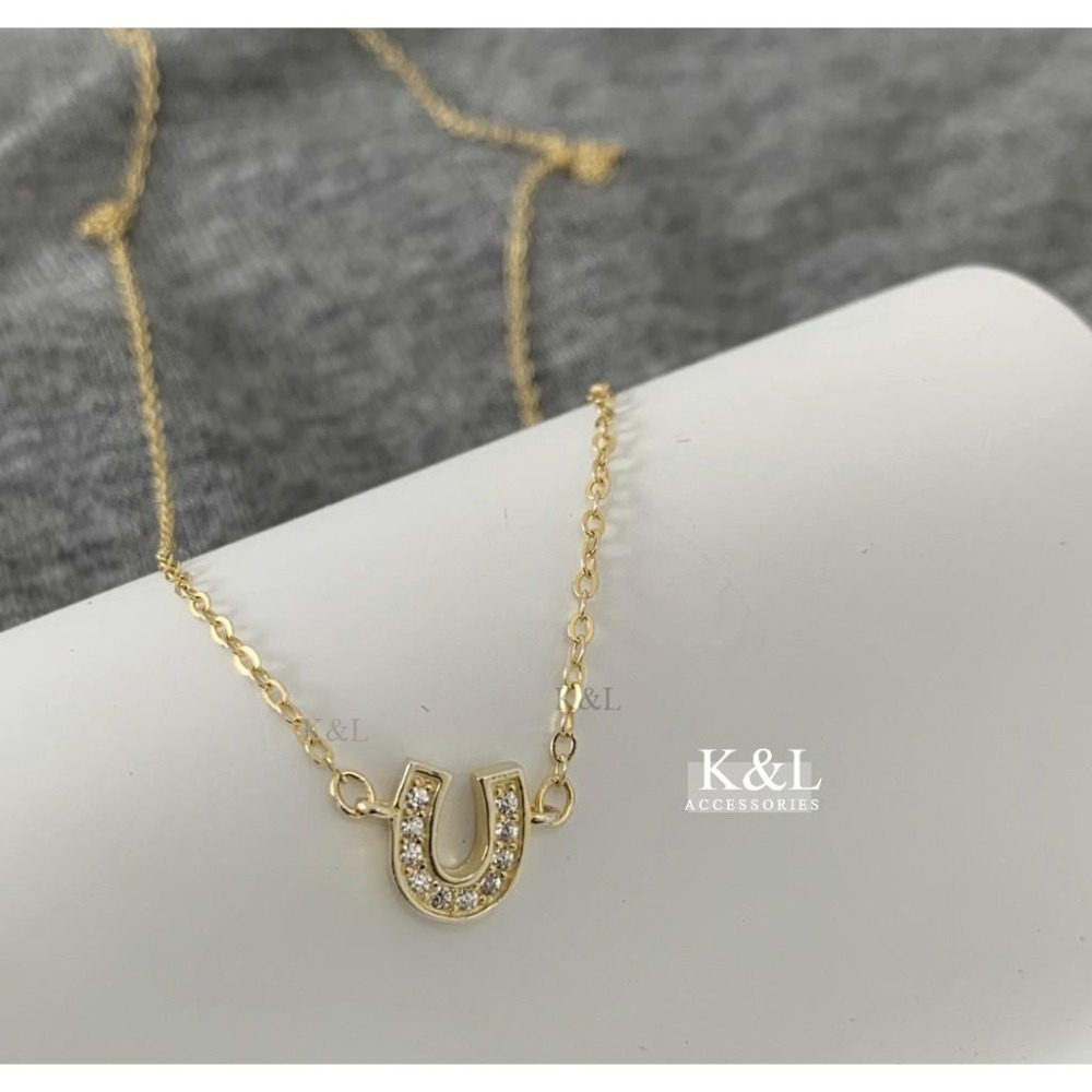 現貨。2色｜純銀輕14K金 歐美字母U鑲鑽項鍊 馬蹄項鍊 輕奢系列 簡約 百搭 氣質 禮物 情人節首選 生日禮物 項鍊-細節圖2