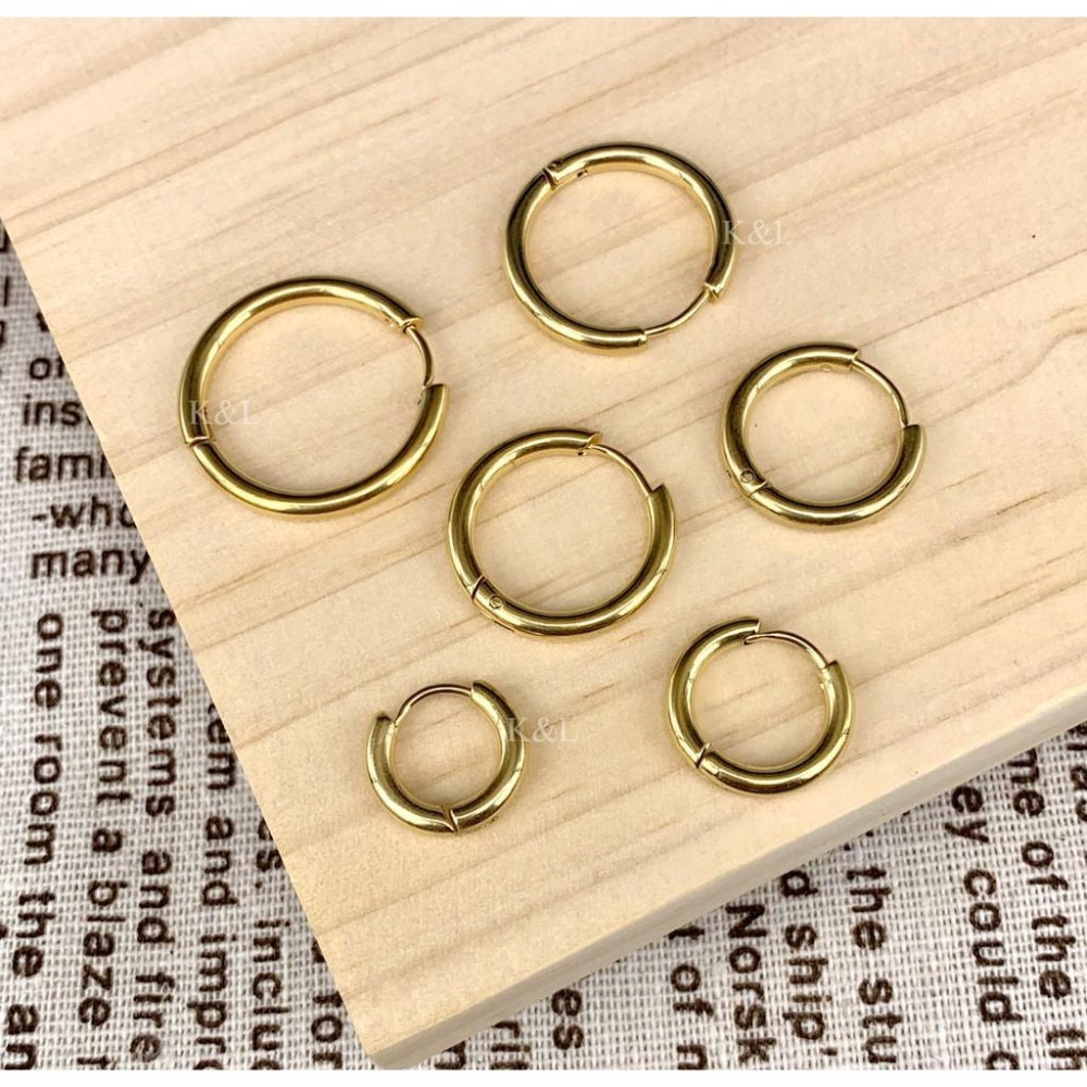 現貨。歐美嘻哈經典款 316L西德鋼 醫療鋼 鈦鋼耳環 圈圈耳環 耳環 鈦鋼耳環 耳扣 鈦鋼圈圈 扣式耳環 耳骨-細節圖5