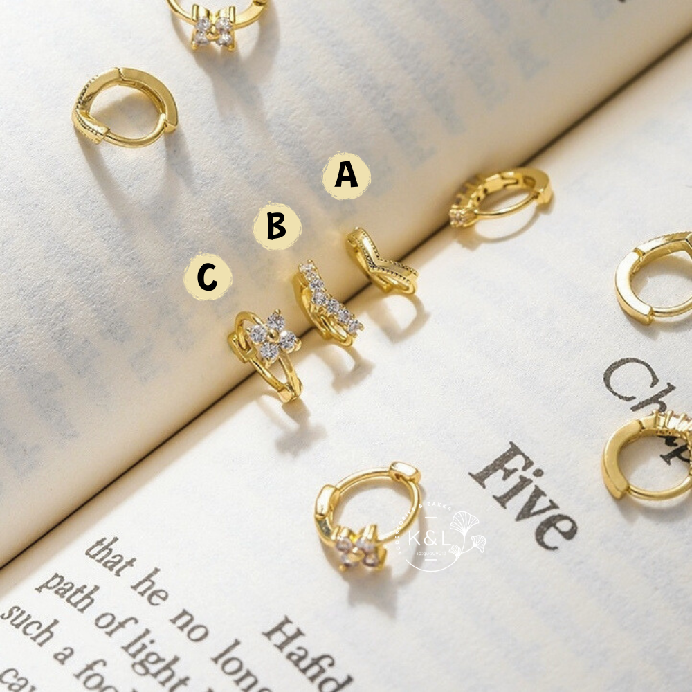 現貨。簡約V型小花鑲鑽小耳圈耳環 耳骨 日常配戴 通勤耳環 耳扣 耳針 耳環 飾品 耳扣耳環 扣式 針式耳環 禮物-細節圖3