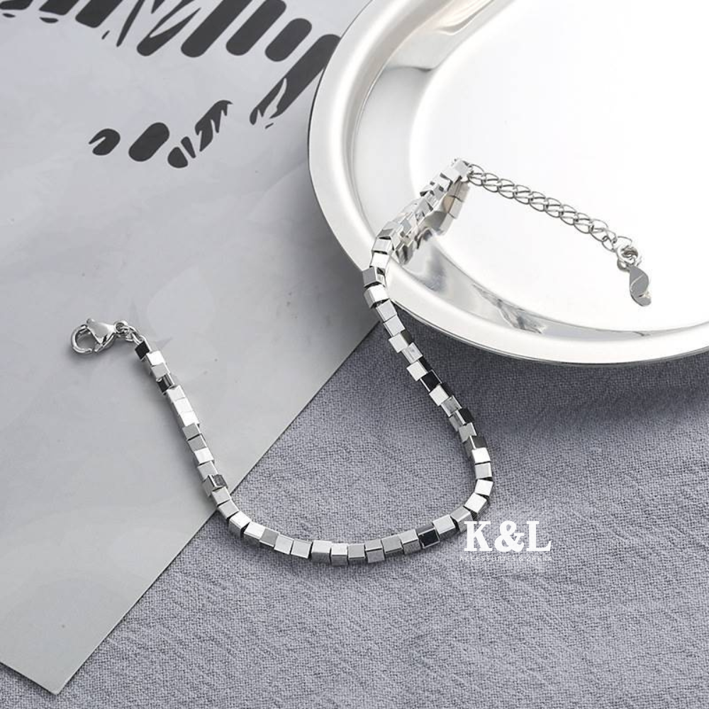 現貨。日韓簡約小方塊手鍊 雜誌款 街拍 小眾設計 百搭 時尚 生日 禮物-細節圖4