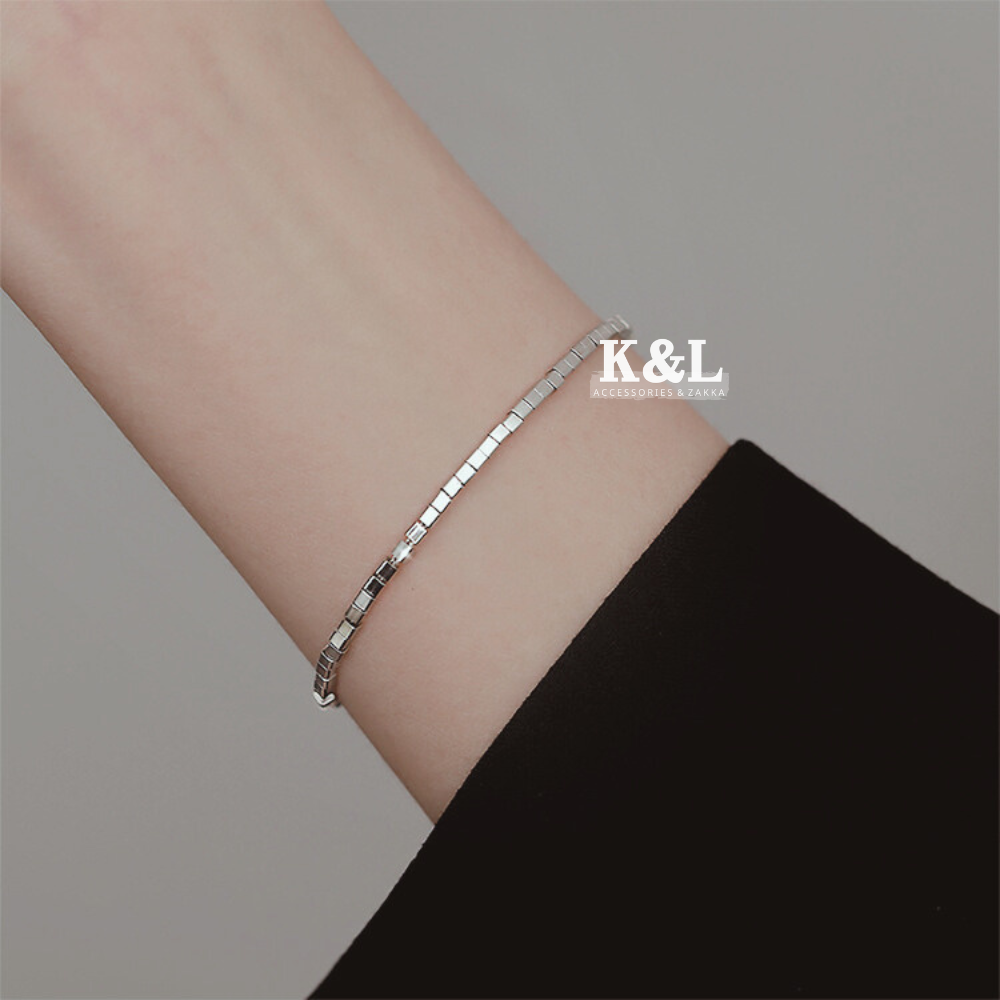 現貨。日韓簡約小方塊手鍊 雜誌款 街拍 小眾設計 百搭 時尚 生日 禮物-細節圖5