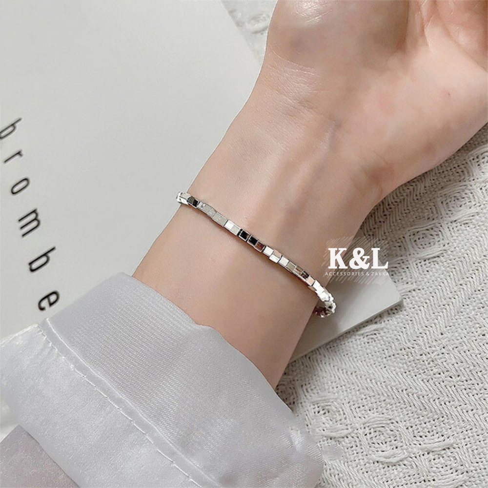 現貨。日韓簡約小方塊手鍊 雜誌款 街拍 小眾設計 百搭 時尚 生日 禮物-細節圖6