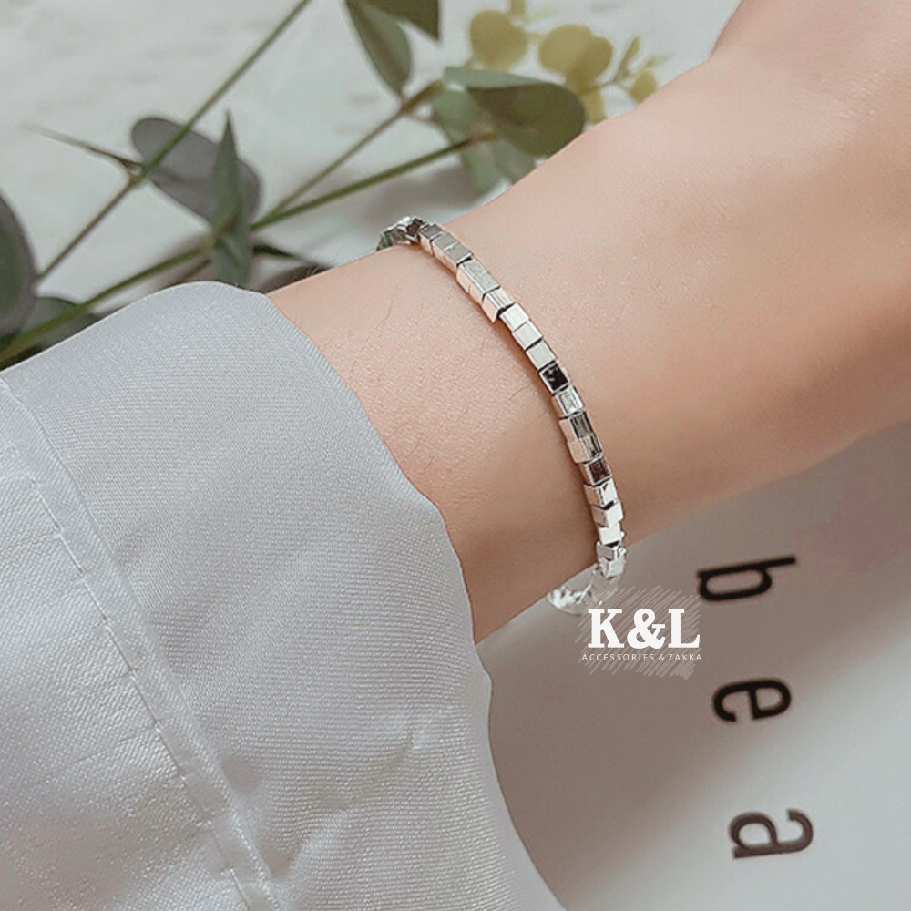 現貨。日韓簡約小方塊手鍊 雜誌款 街拍 小眾設計 百搭 時尚 生日 禮物-細節圖7