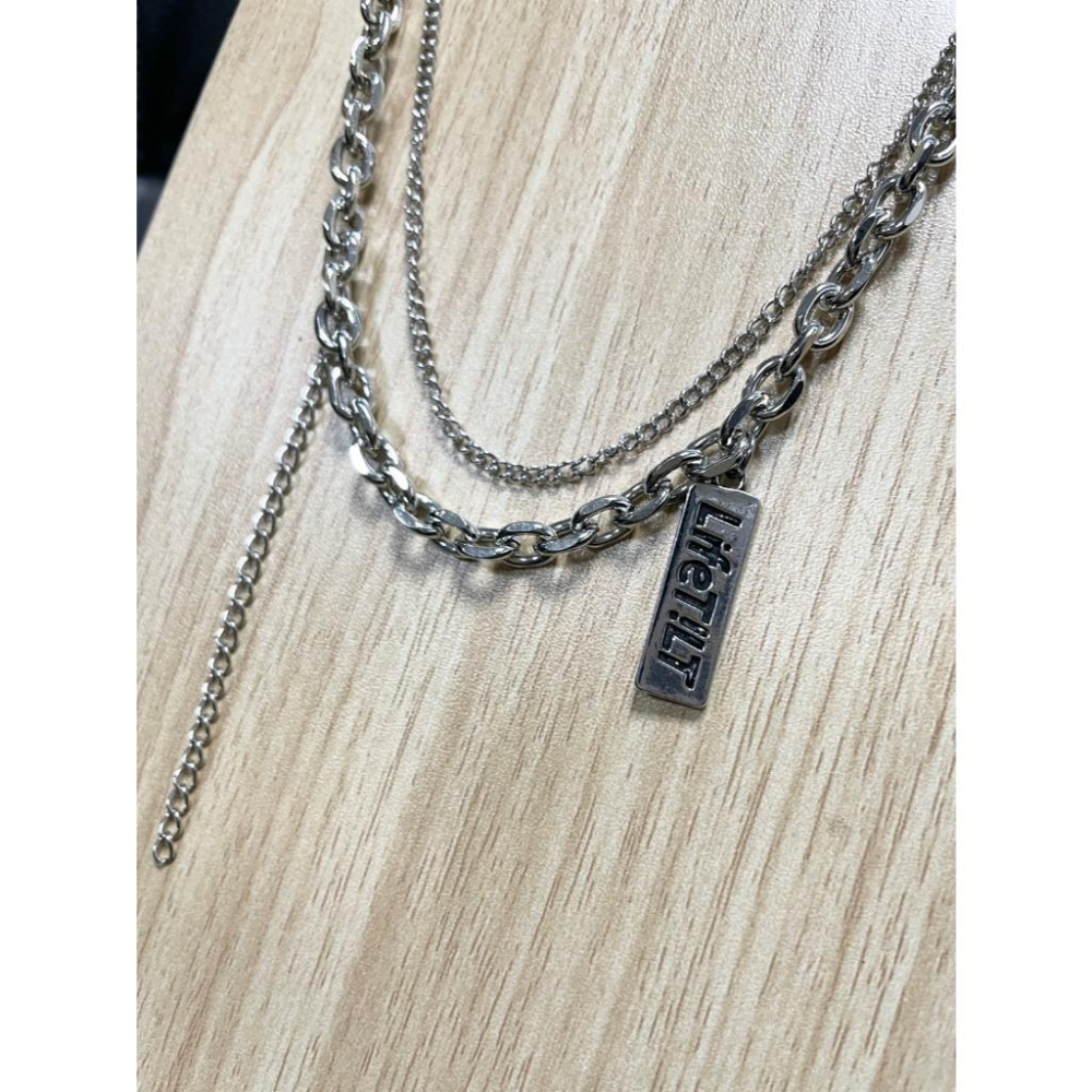 全新台灣現貨 百搭基本款 金屬鏈條 方牌字母雙層輕奢鎖骨鏈項鍊-細節圖4