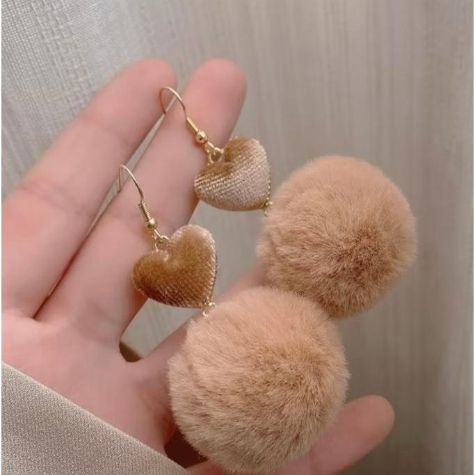全新台灣現貨 可愛絨毛 愛心毛球 耳針 耳環-細節圖5