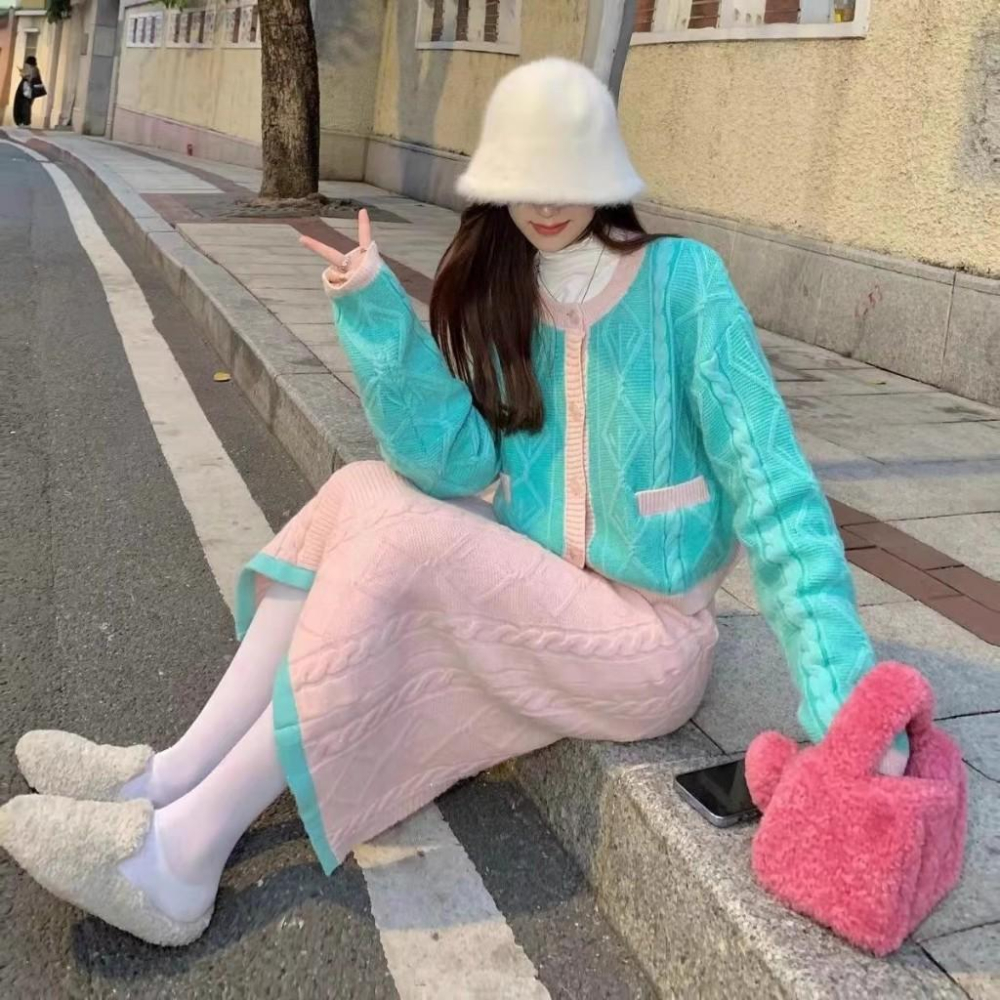 全新台灣現貨 多巴胺小個子鹽系洋氣小香風針織毛衣+裙子兩件套裝-細節圖4