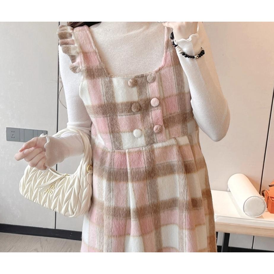 全新台灣現貨 法式溫柔奶甜格紋小飛袖背帶連身裙 學院風小個子氣質背心洋裝-細節圖5