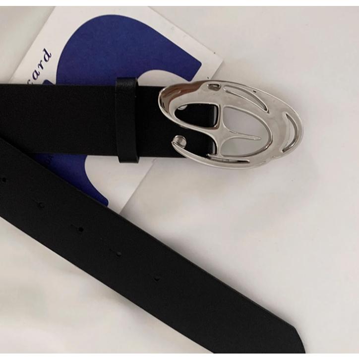 全新台灣現貨  腰帶(十字星辰) 金屬設計感小眾 百搭黑色皮帶ins風潮-細節圖6