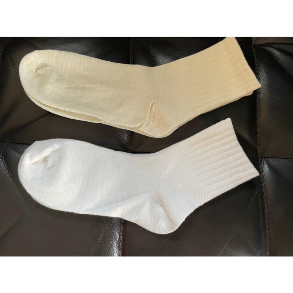 全新台灣現貨 奶油色 純白色 中筒襪-細節圖4