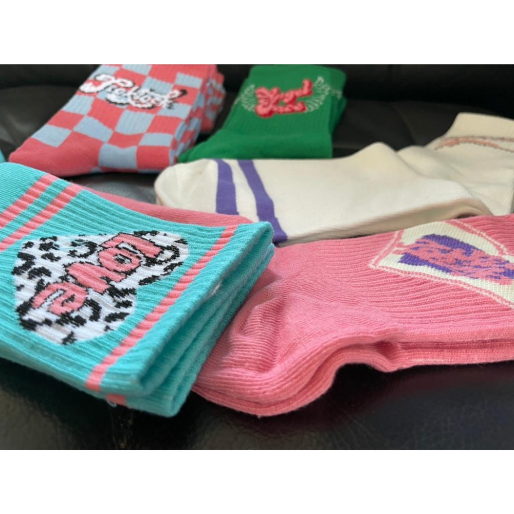 全新台灣現貨 美式復古 網紅街頭 高彩個性襪-細節圖3