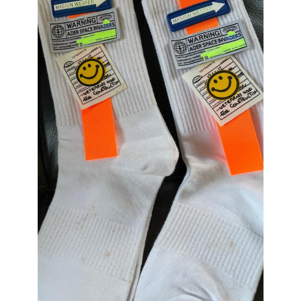 全新台灣現貨 韓國微笑標籤貼布 中筒襪 彩色襪-細節圖5