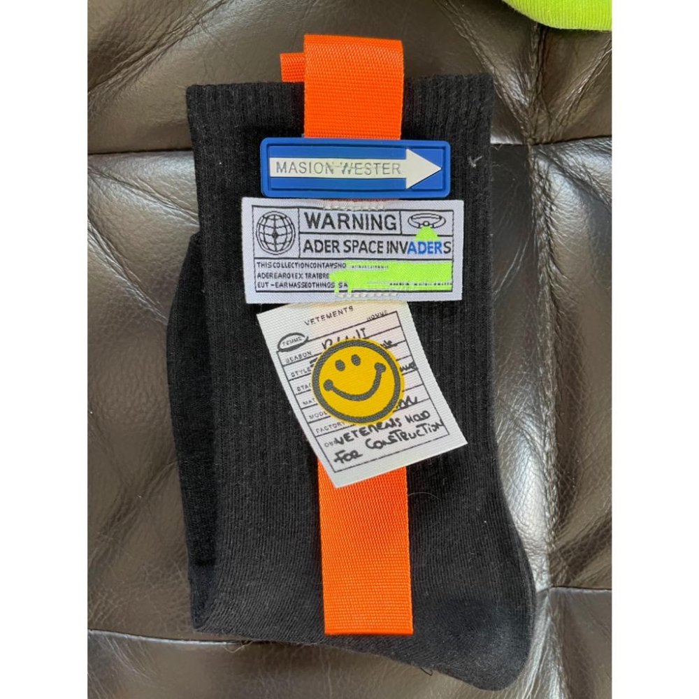 全新台灣現貨 韓國微笑標籤貼布 中筒襪 彩色襪-細節圖7