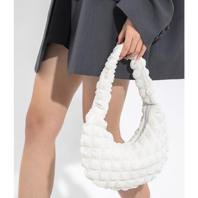 全新台灣現貨 百搭糖果色單肩腋下手提包褶皺迷你雲朵包 月牙包-細節圖5