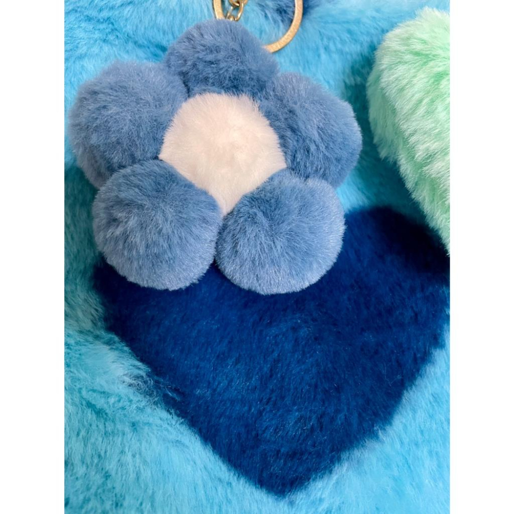 全新台灣現貨 毛絨包包 愛心拼接毛毛包 附可愛掛飾 手提單肩包 托特包-細節圖5